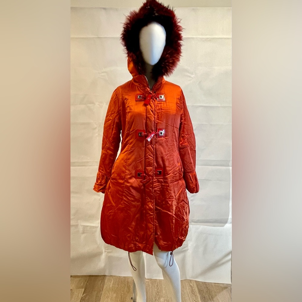 Winter woman mid length coat - lightweight - red with fur collar.